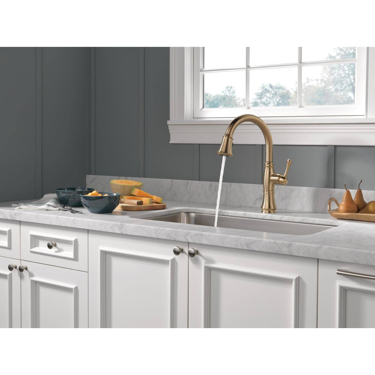 Champagne Bronze Single Handle Pull Down Kitchen Faucet P975997
