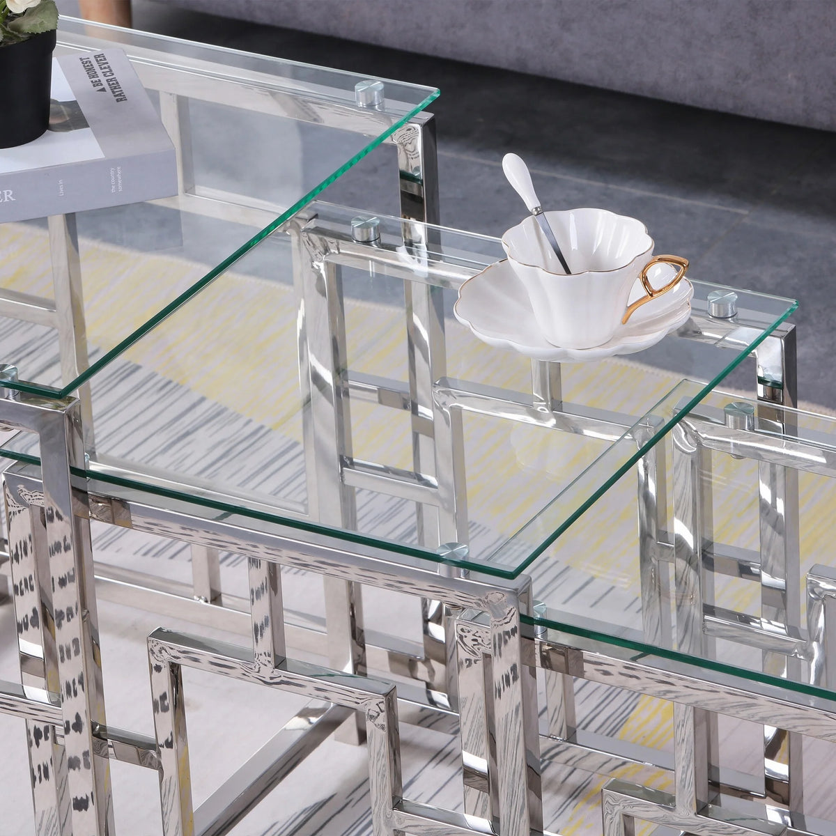 Set of 3 Metal Nesting Tables Glass End Tables O257842
