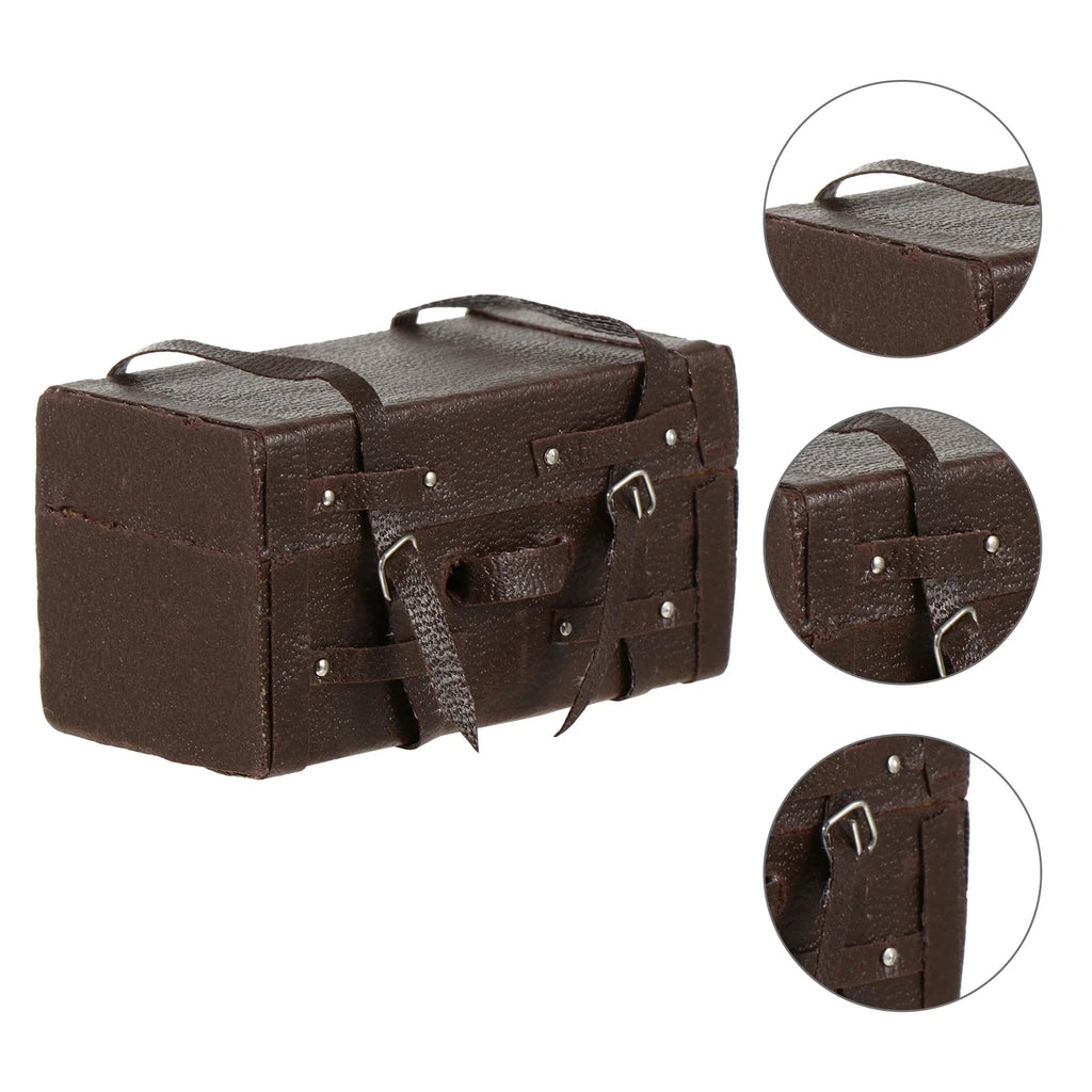 Miniature Wooden Dollhouse Trunk E1311