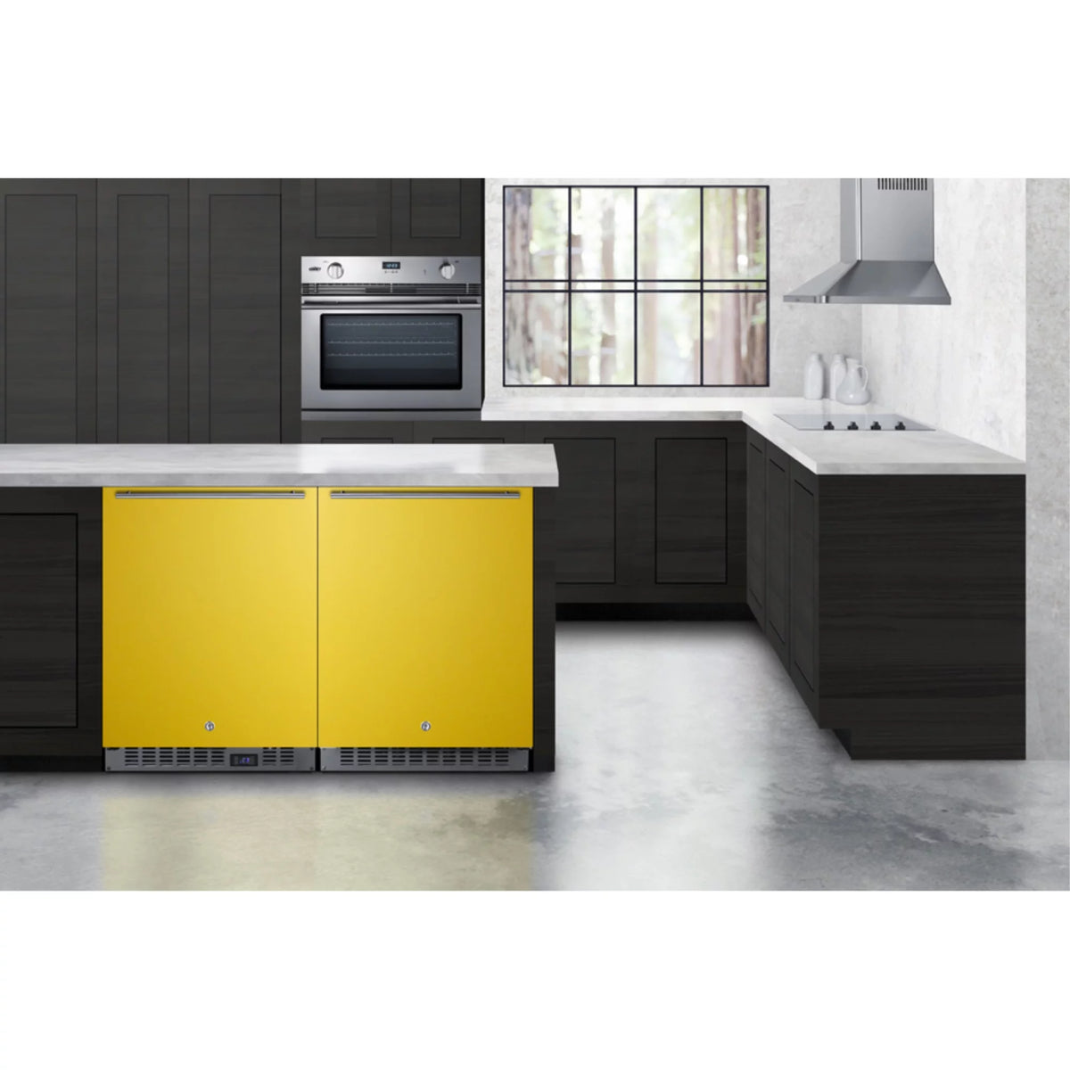 Compact Refrigerator P796
