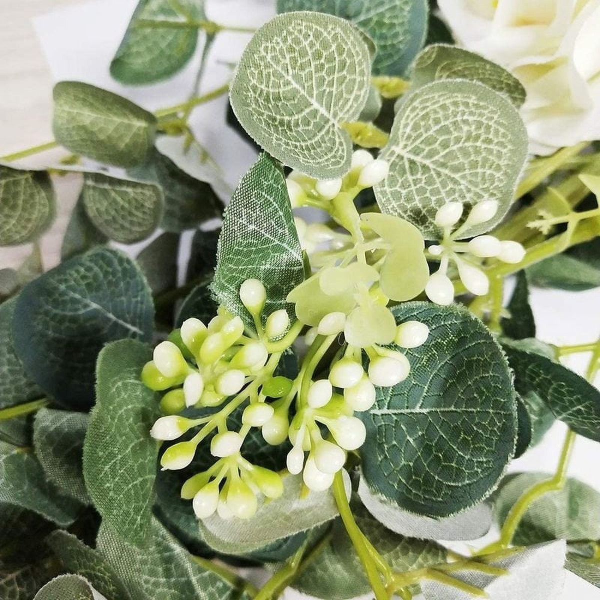 2PCS 1.8M Artificial Eucalyptus Garland with Champagne Roses T58369