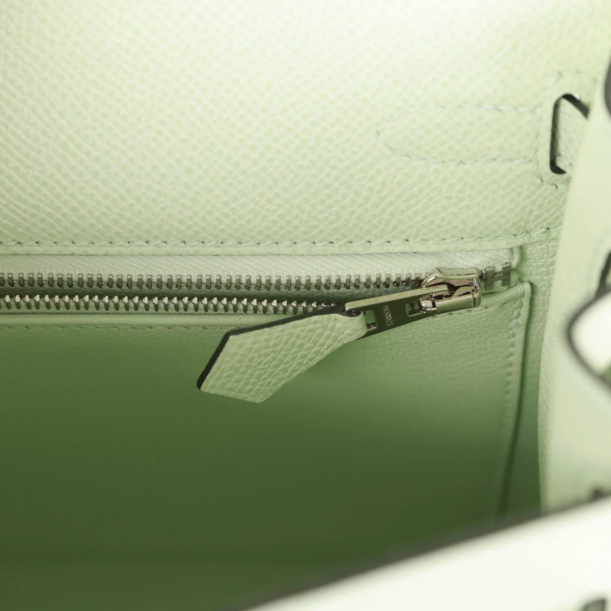 Vert Fizz Epsom Leather Handbag F2447