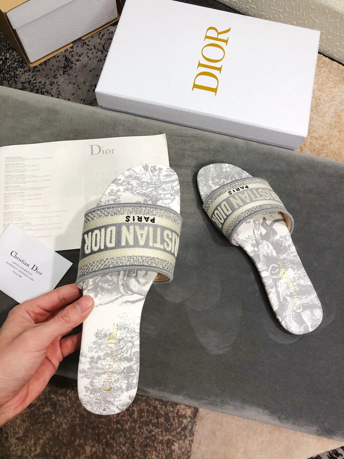 Women Slippers A10537