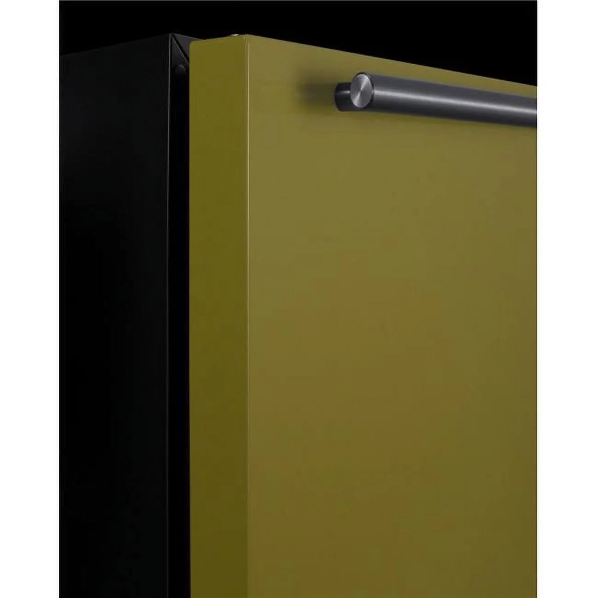 Compact Refrigerator P796